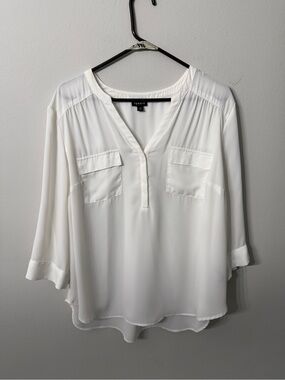 Women’s Torrid Size 2 White 3/4 Sleeve Pocket Blouse Plus Size